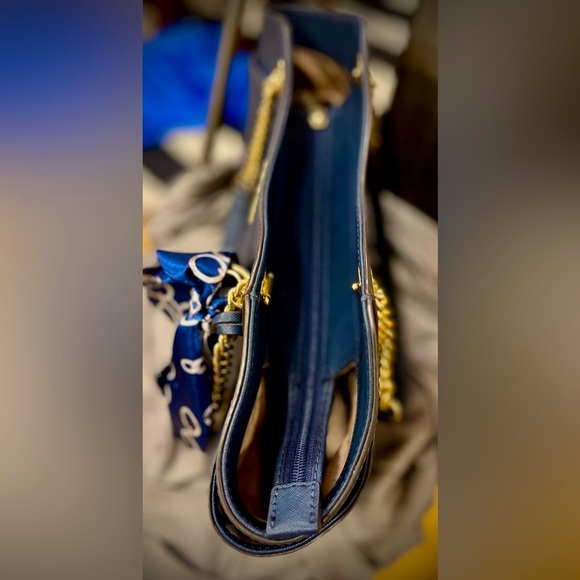 Michael Kors Jet Set Large Saffiano Leather Shoulder Bag - Blue - Picture 11 of 14